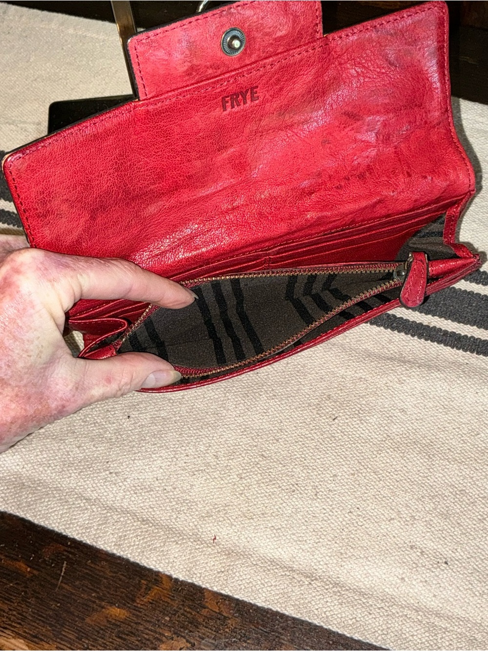 Frye Cameron Leather Burnt Red Continental Wallet Retail $178 - Picture 10 of 12
